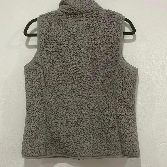 Amazon Essential Sherpa faux fur lined grey vest size medium - Picture 4 of 4